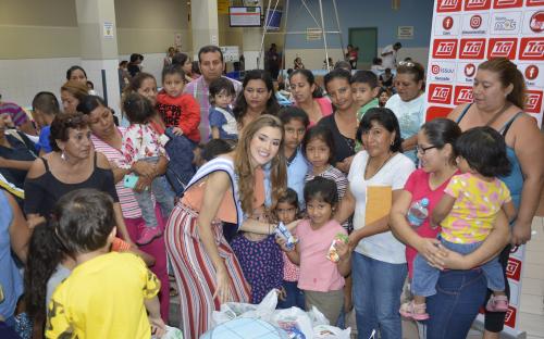 Acompañamos a la virreina de Guayaquil al Hospital Roberto Gilbert