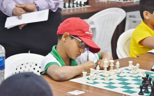 Apoyamos a niños ajedrecistas ecuatorianos